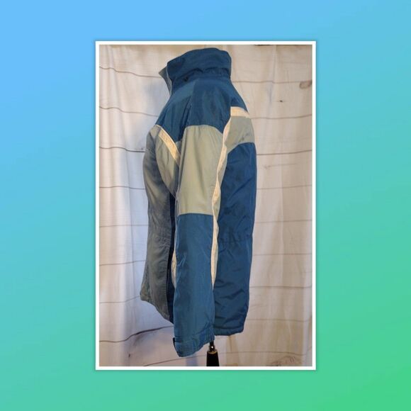Columbia Coat with 5 pockets, zip and snap closure size 14/16. no hood - Picture 3 of 4